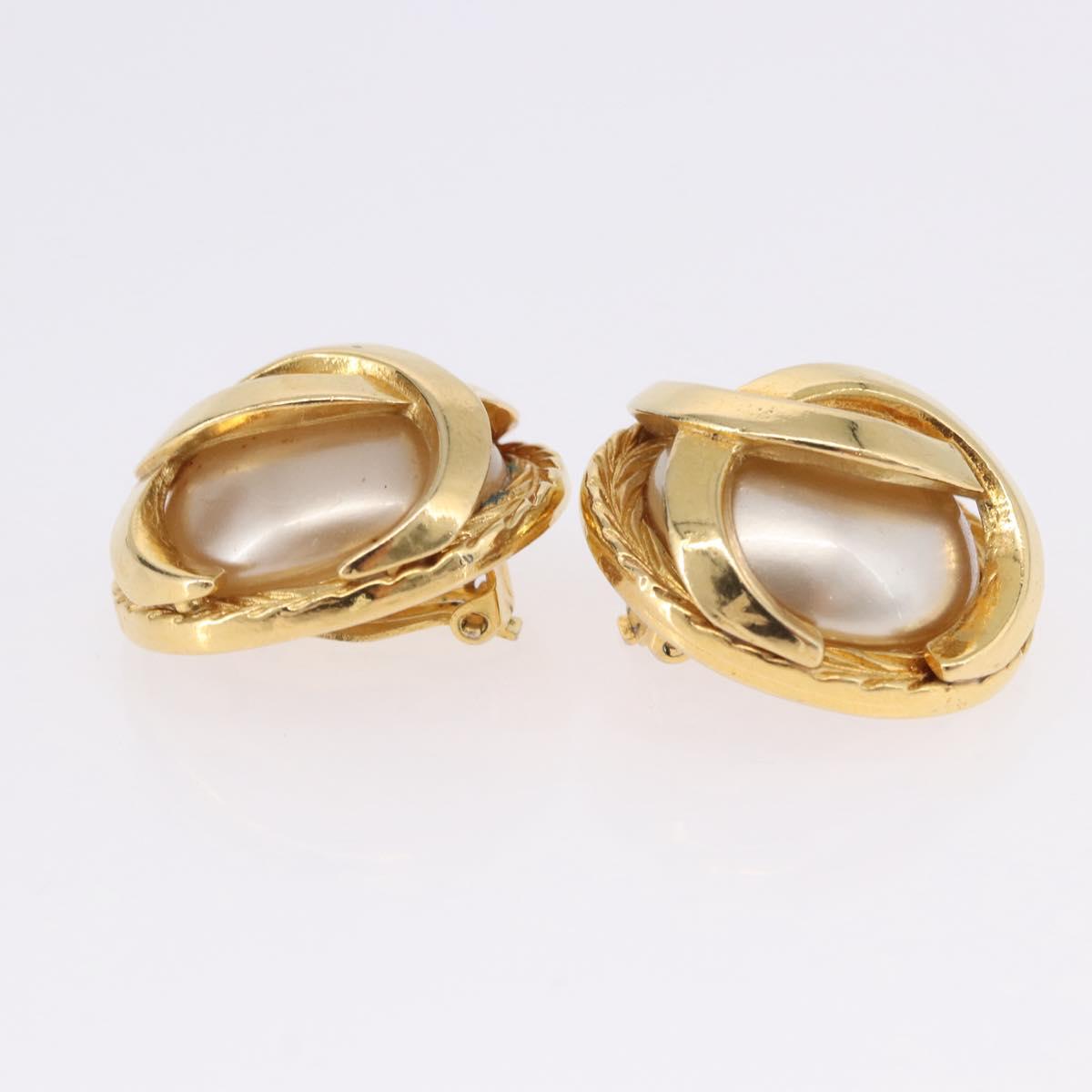 CHANEL Pearl Earring metal Gold Tone CC Auth 198846