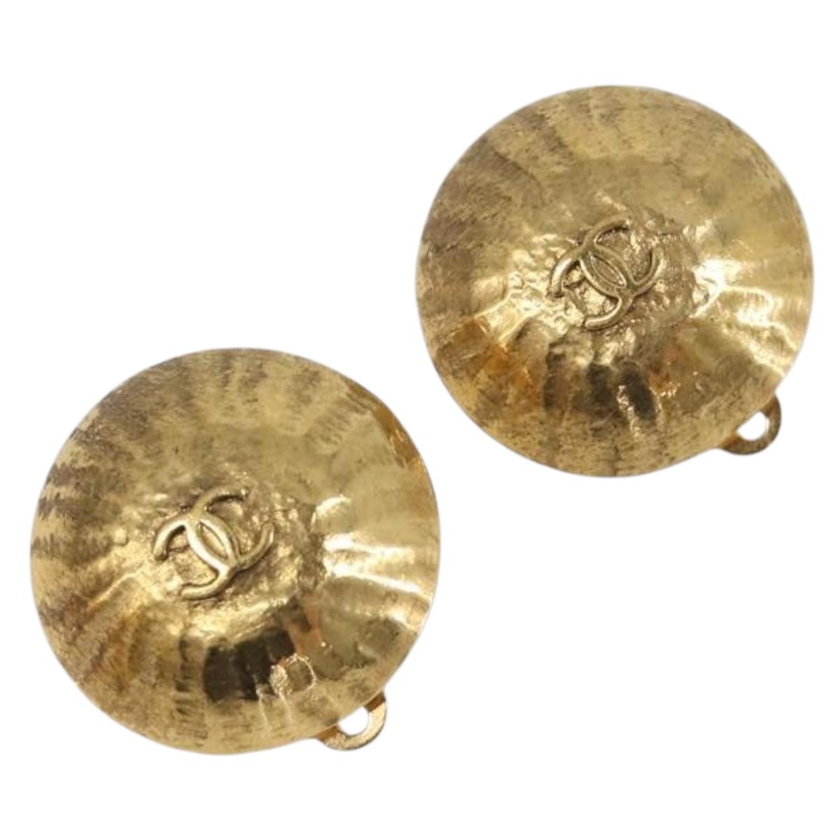 CHANEL Earring Metal Gold Tone CC Auth 198848V