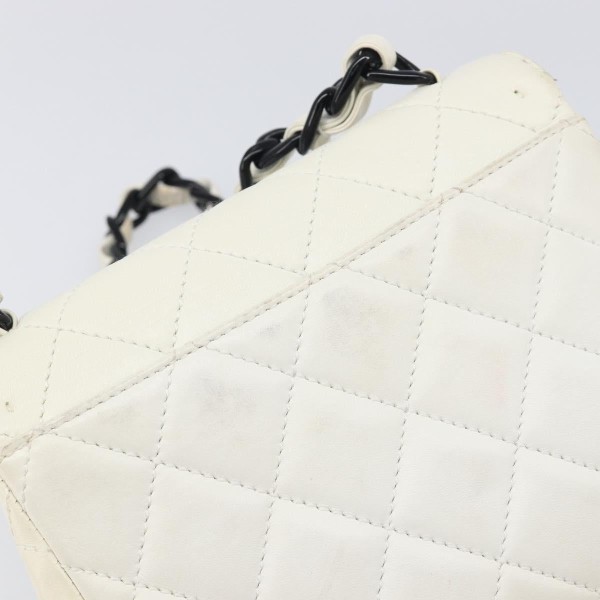 CHANEL Matelasse Chain Shoulder Bag Lamb Skin White Black CC Auth 199038