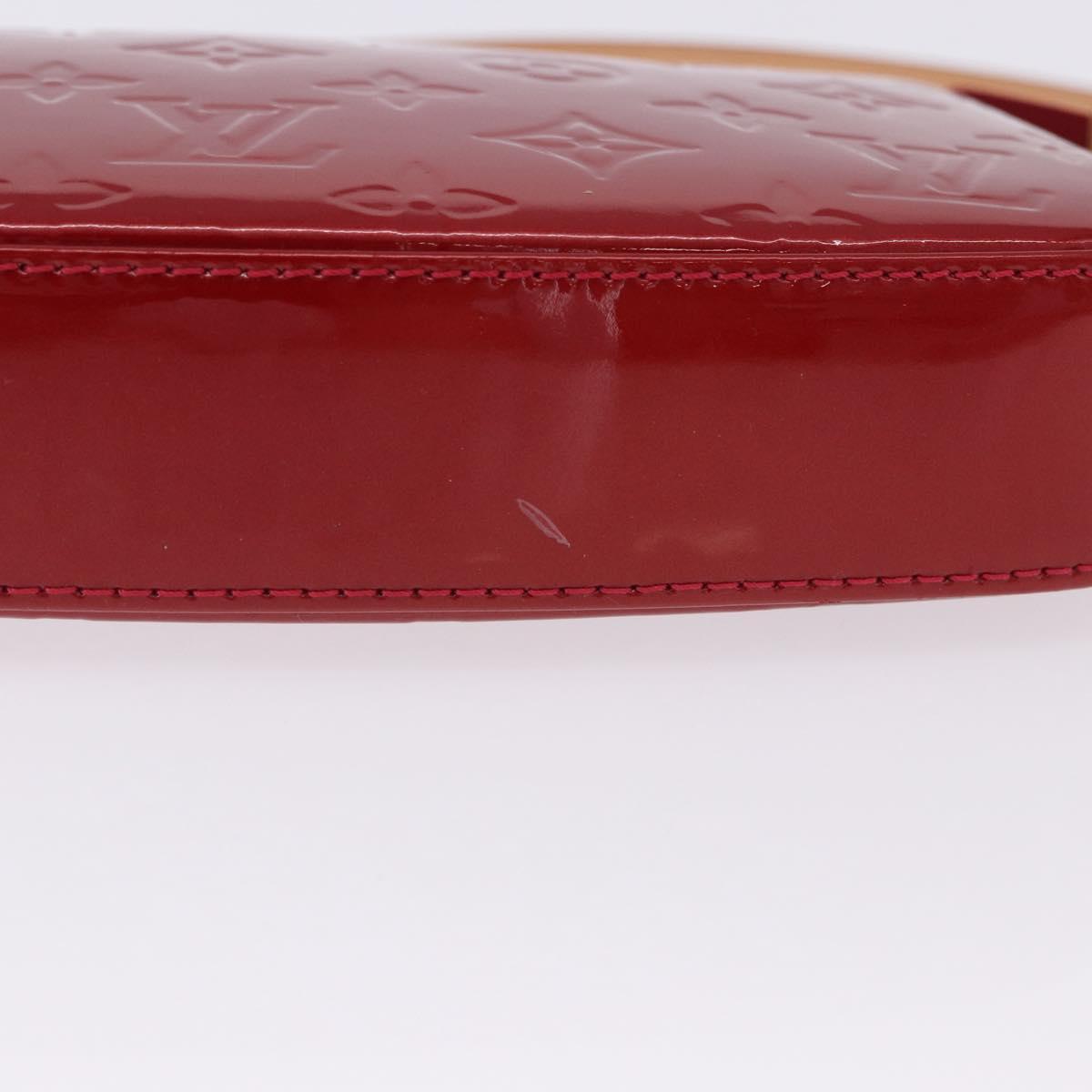 LOUIS VUITTON Monogram Vernis Pochette Accessoires Rouge Grunadine Auth 199154V