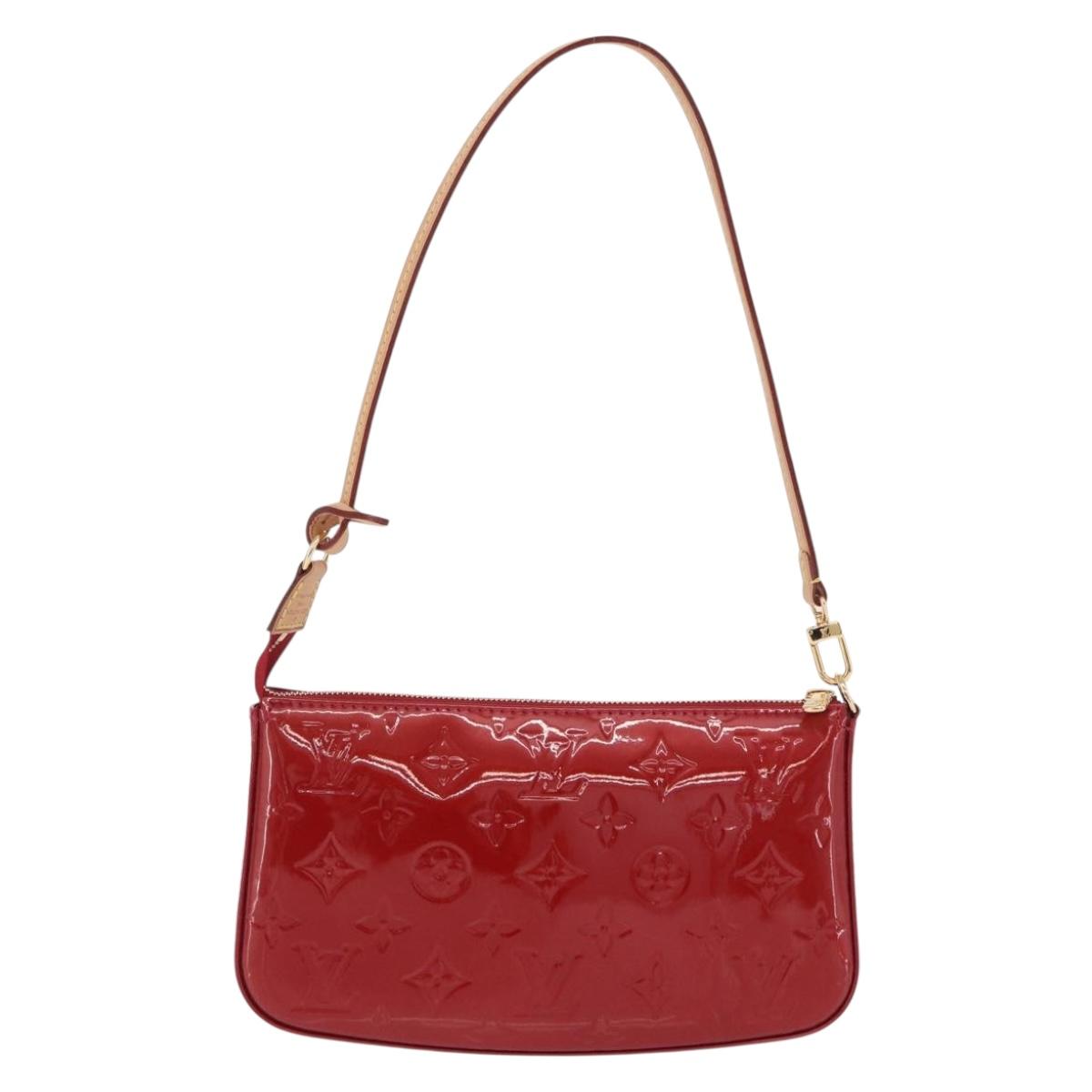 LOUIS VUITTON Monogram Vernis Pochette Accessoires Rouge Grunadine Auth 199154V