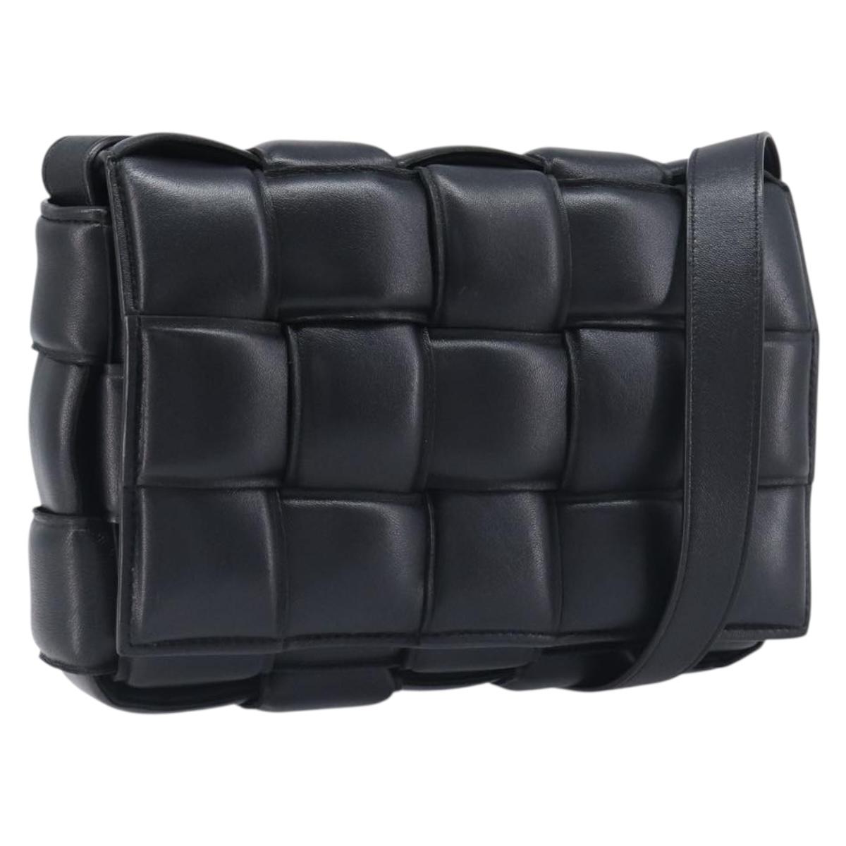 BOTTEGA VENETA MAXI INTRECCIATO Padded Cassette Bag Leather Black Auth 199208M