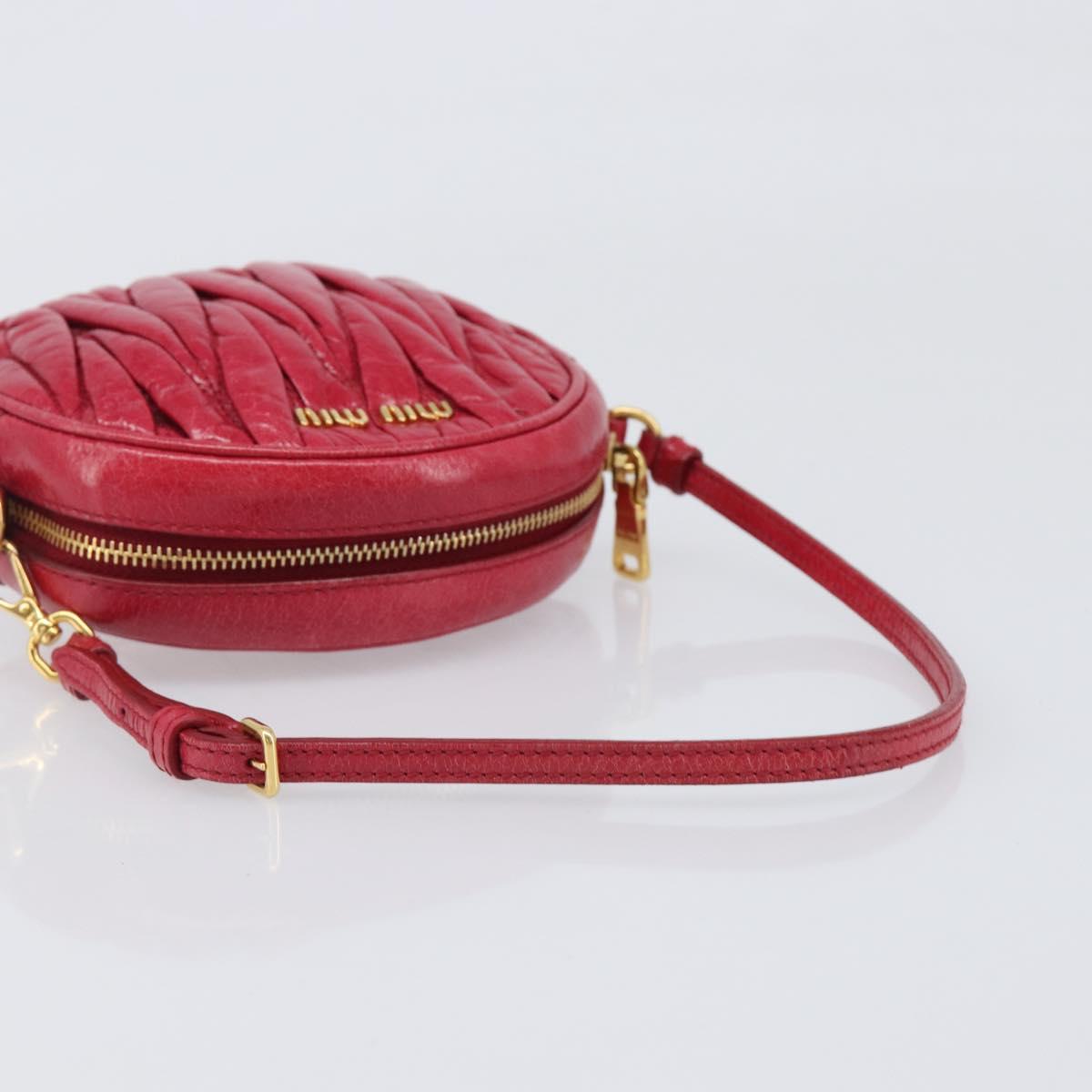Miu Miu Matelasse Hand Bag Leather Red Gold Auth 199435V