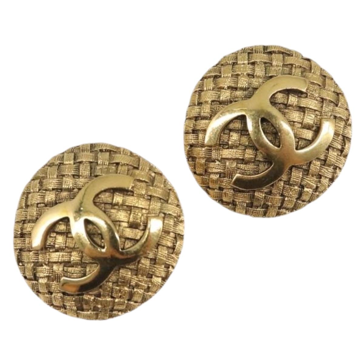 CHANEL Earring metal Gold Tone CC Auth 199735