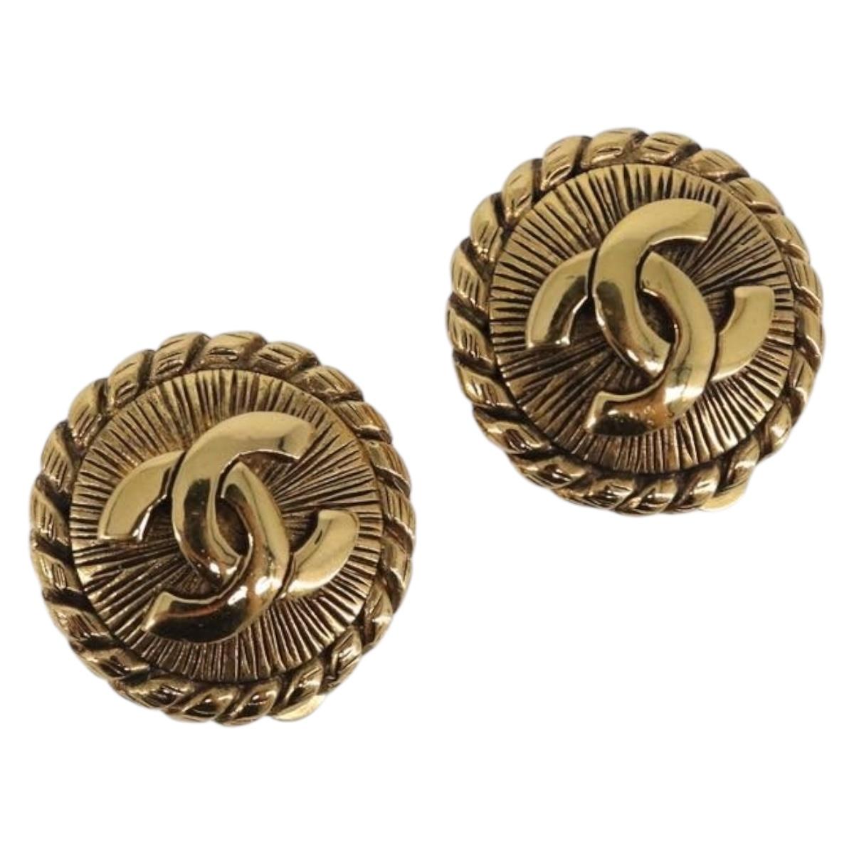 CHANEL Earring metal Gold Tone CC Auth 199736V