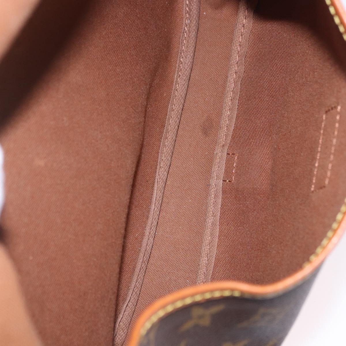 LOUIS VUITTON Monogram Saumur 30 Shoulder Bag M42256 LV Auth 199805A