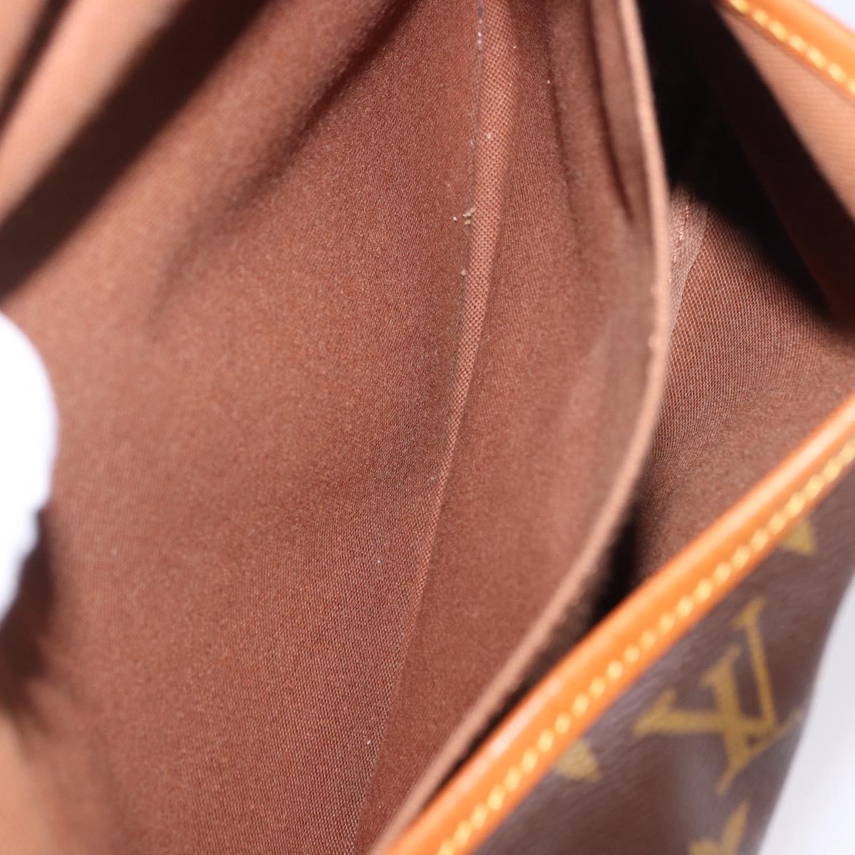 LOUIS VUITTON Monogram Saumur 30 Shoulder Bag M42256 LV Auth 199805A