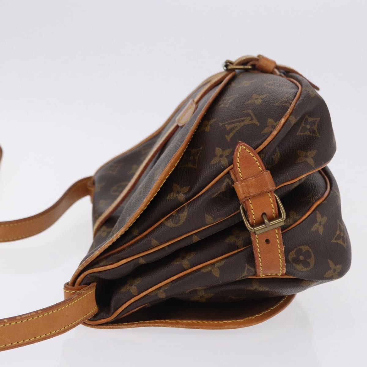 LOUIS VUITTON Monogram Saumur 30 Shoulder Bag M42256 LV Auth 199805A