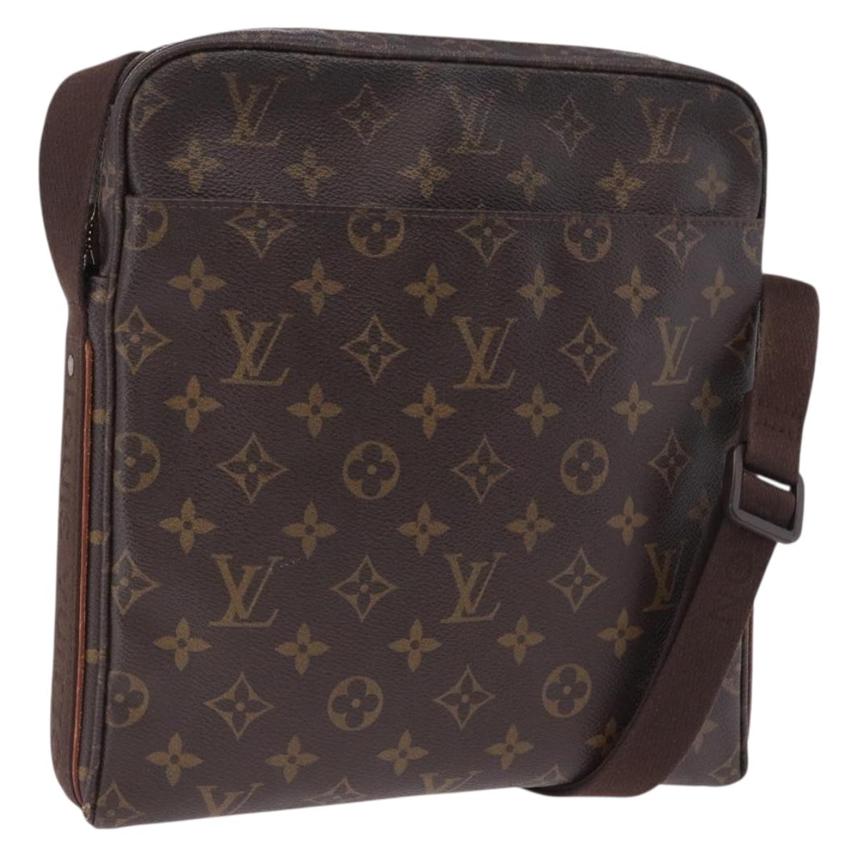 LOUIS VUITTON Monogram Trotteur Bobourg Shoulder Bag M97037 LV Auth 199812