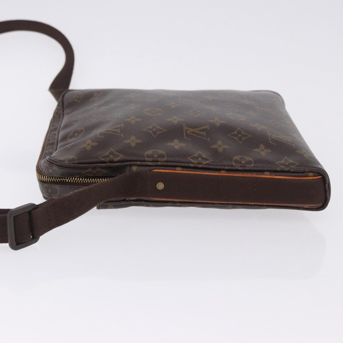 LOUIS VUITTON Monogram Trotteur Bobourg Shoulder Bag M97037 LV Auth 199812