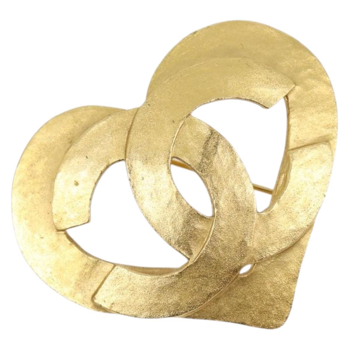 CHANEL Brooch metal Gold Tone CC Auth 199959V