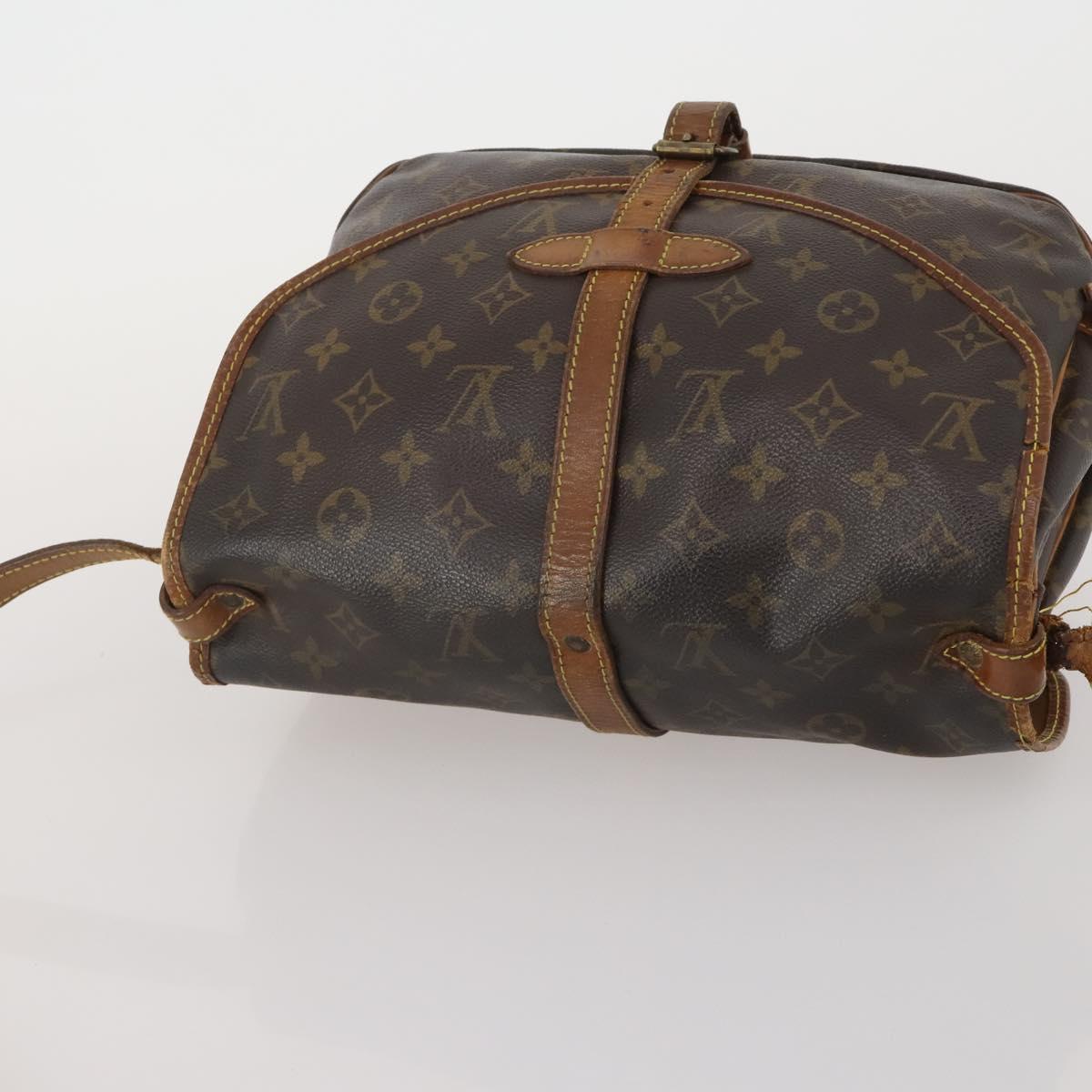 LOUIS VUITTON Monogram Saumur 30 Shoulder Bag M42256 LV Auth 200240
