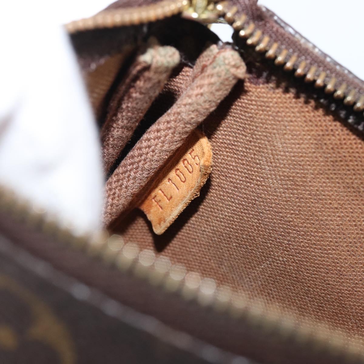 LOUIS VUITTON Monogram Mini Pochette Accessoires Pouch N41667 LV Auth 200566A