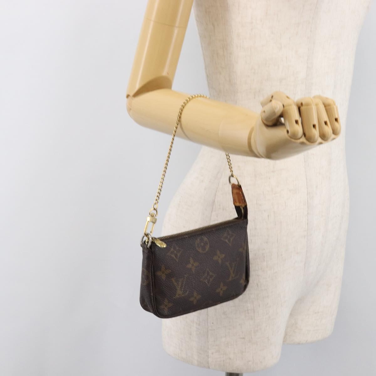 LOUIS VUITTON Monogram Mini Pochette Accessoires Pouch N41667 LV Auth 200566A