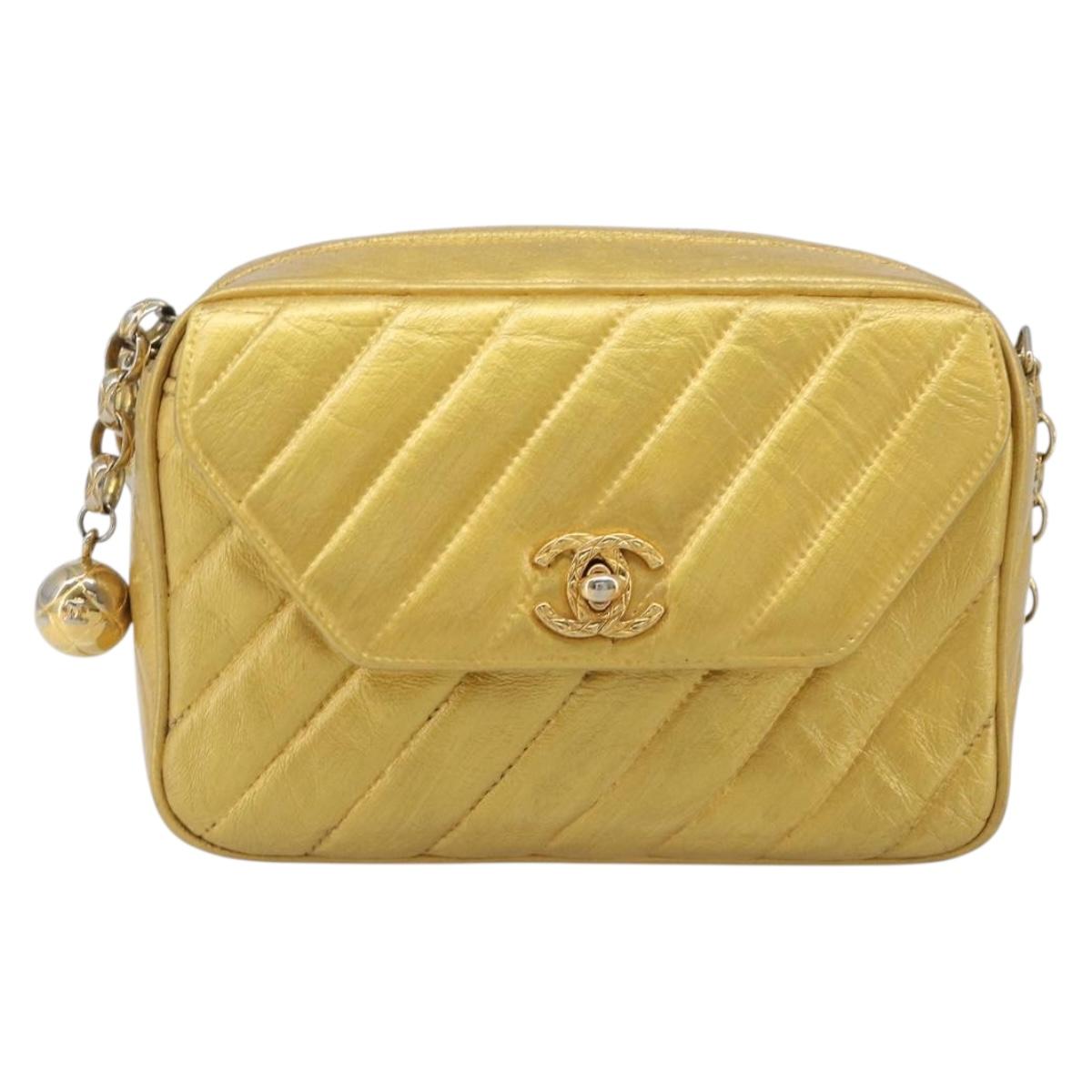 CHANEL Chain Shoulder Bag Leather Gold CC Auth 200713