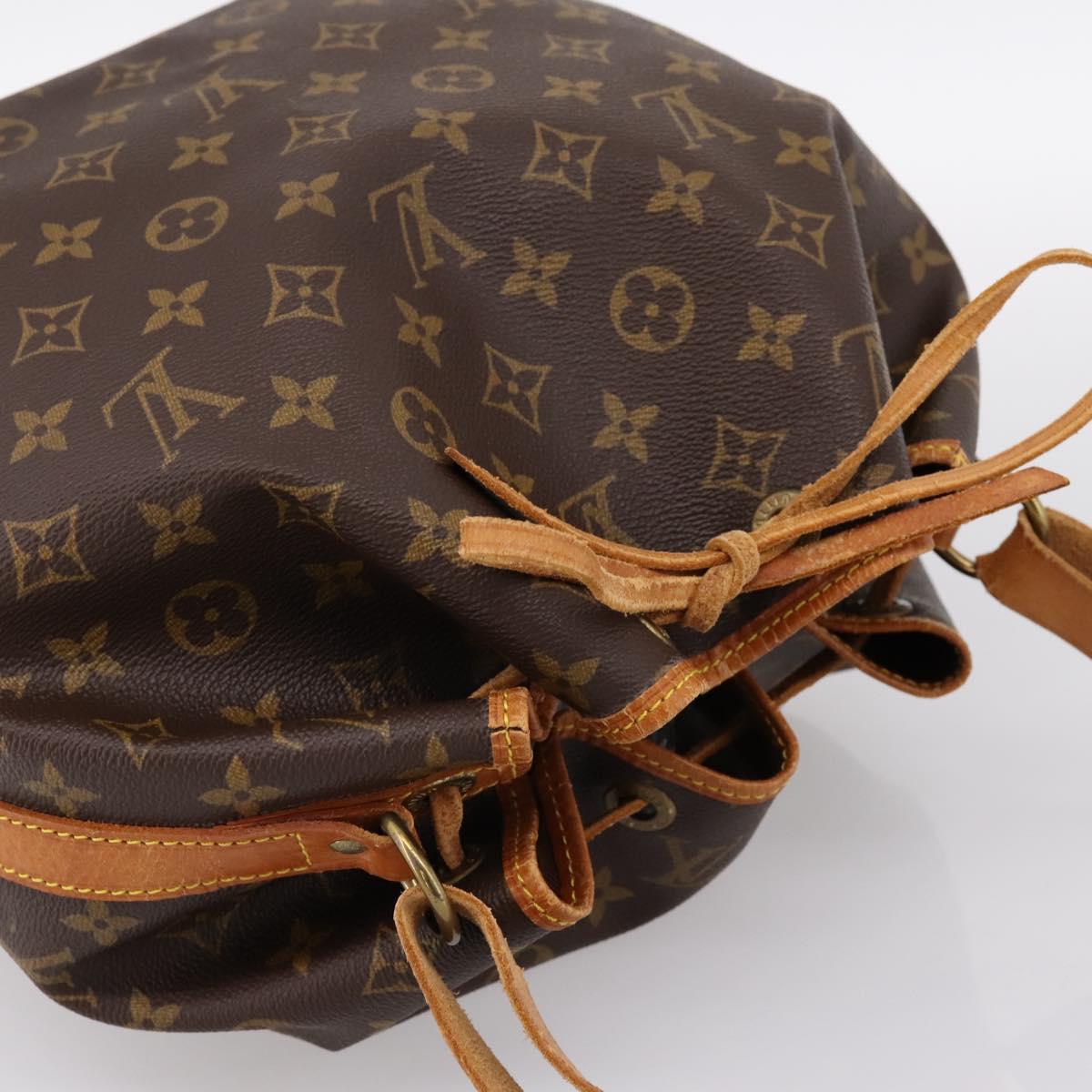 LOUIS VUITTON Monogram Petit Noe Shoulder Bag M42226 LV Auth 200813