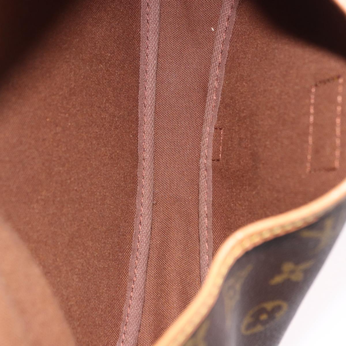 LOUIS VUITTON Monogram Saumur 30 Shoulder Bag M42256 LV Auth 200894V