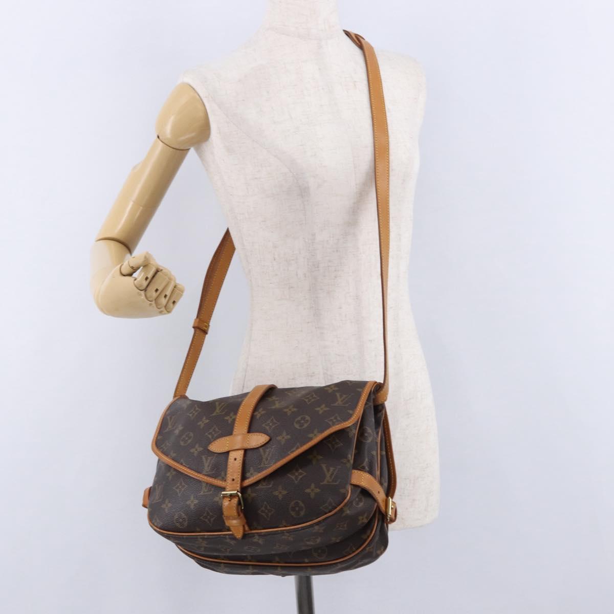 LOUIS VUITTON Monogram Saumur 30 Shoulder Bag M42256 LV Auth 200894V