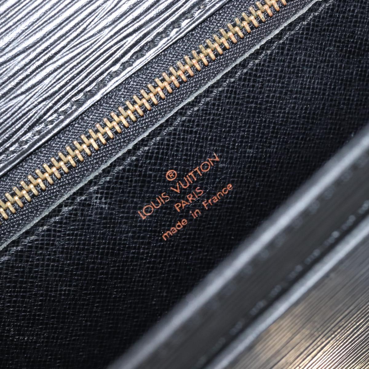 LOUIS VUITTON Epi Serie Dragonne Clutch Bag Black Noir M52612 LV Auth 200921