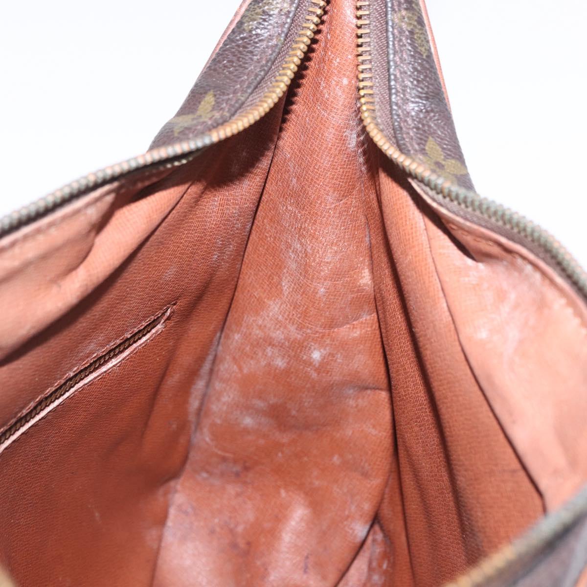 LOUIS VUITTON Monogram Saumur 30 Shoulder Bag M42256 LV Auth 201081