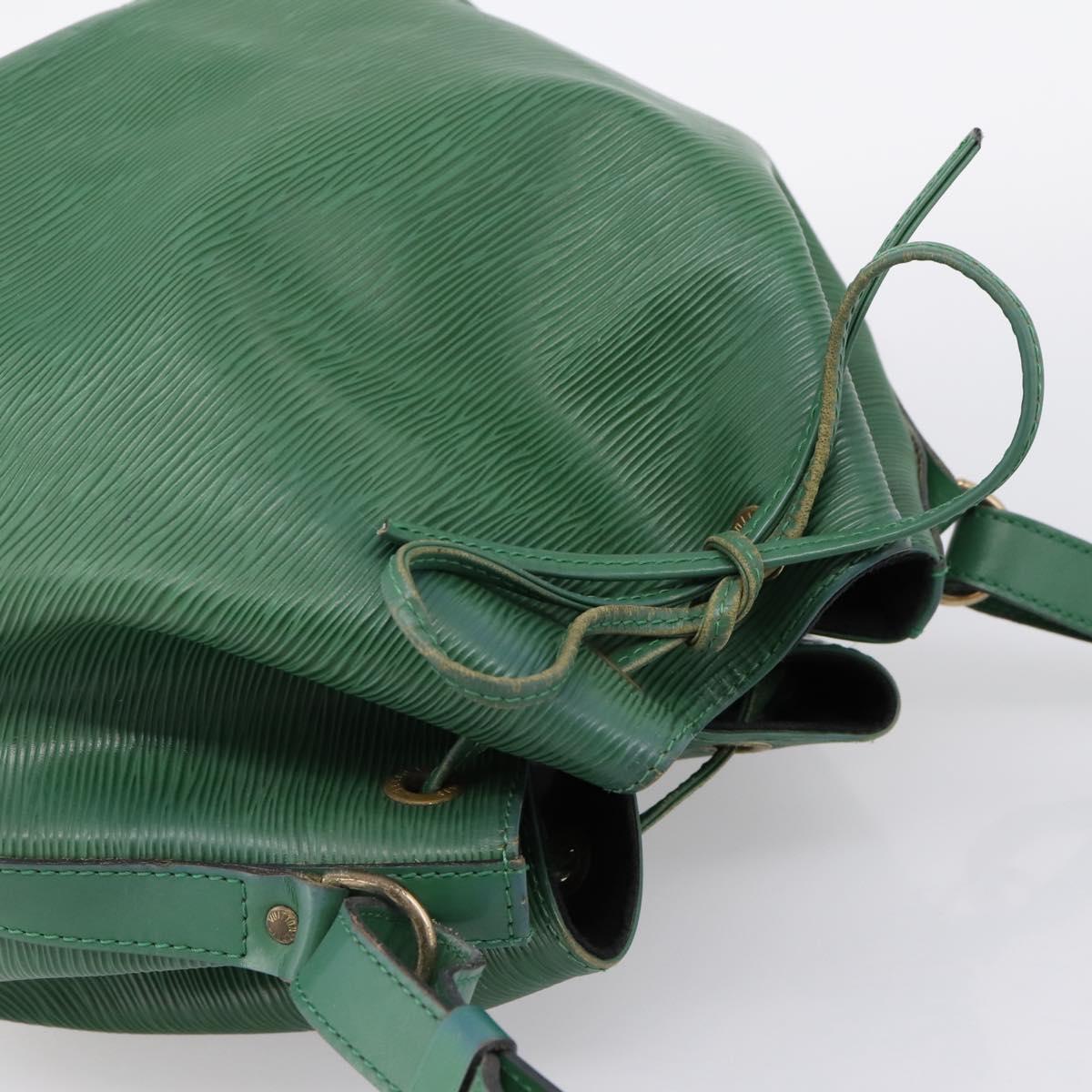 LOUIS VUITTON Epi Petit Noe Shoulder Bag Green M44104 LV Auth 201250A