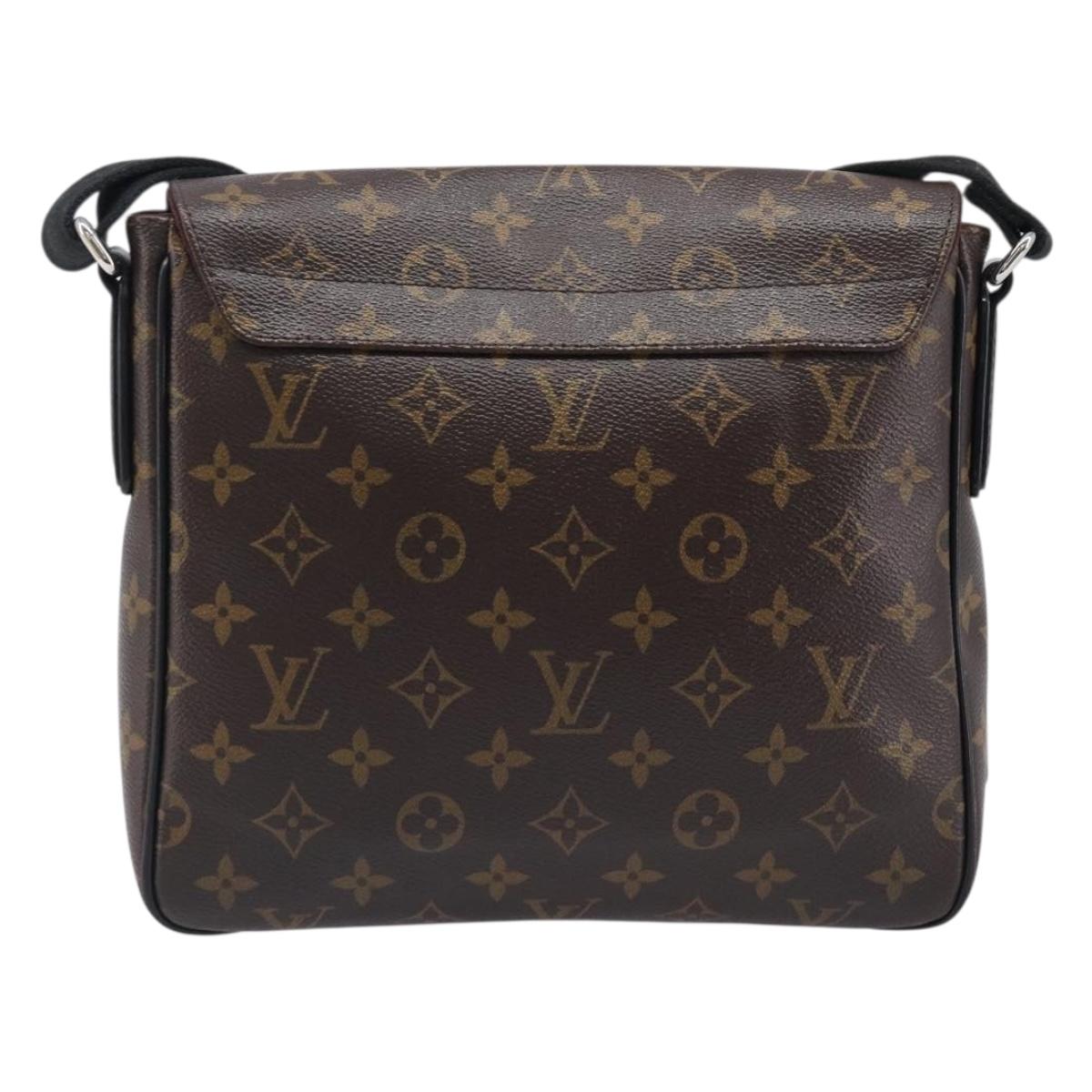 LOUIS VUITTON Monogram District PM Shoulder Bag M40935 LV Auth 201538V