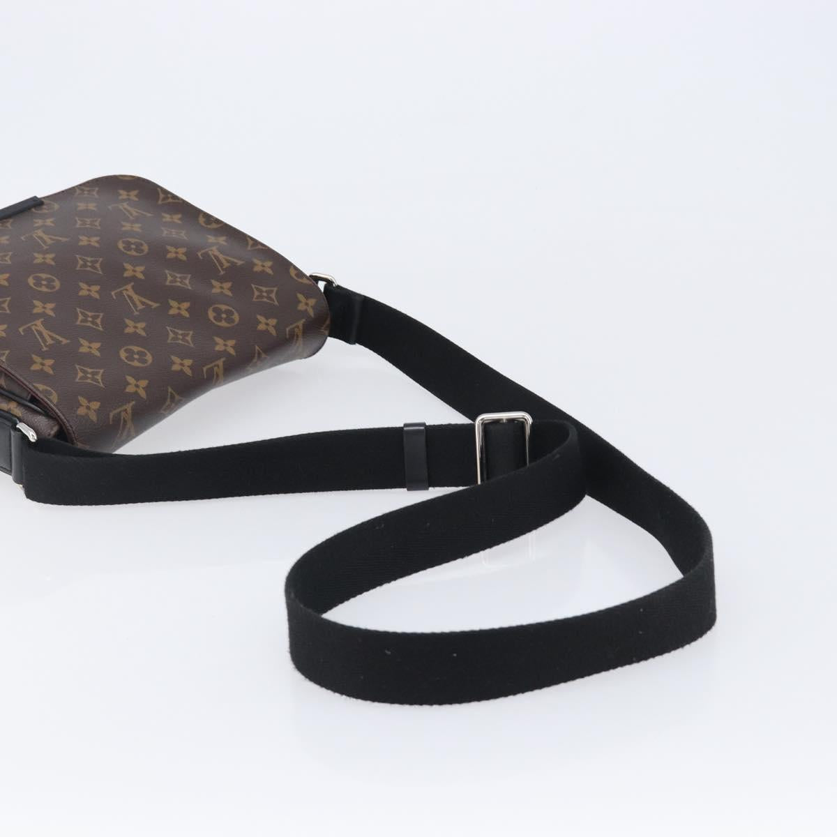 LOUIS VUITTON Monogram District PM Shoulder Bag M40935 LV Auth 201538V