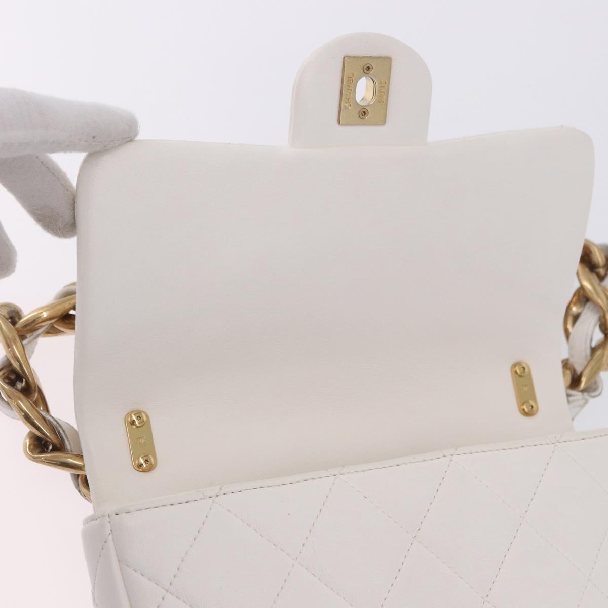 CHANEL Matelasse Chain Shoulder Bag Leather White Gold Tone CC Auth 202072SAM