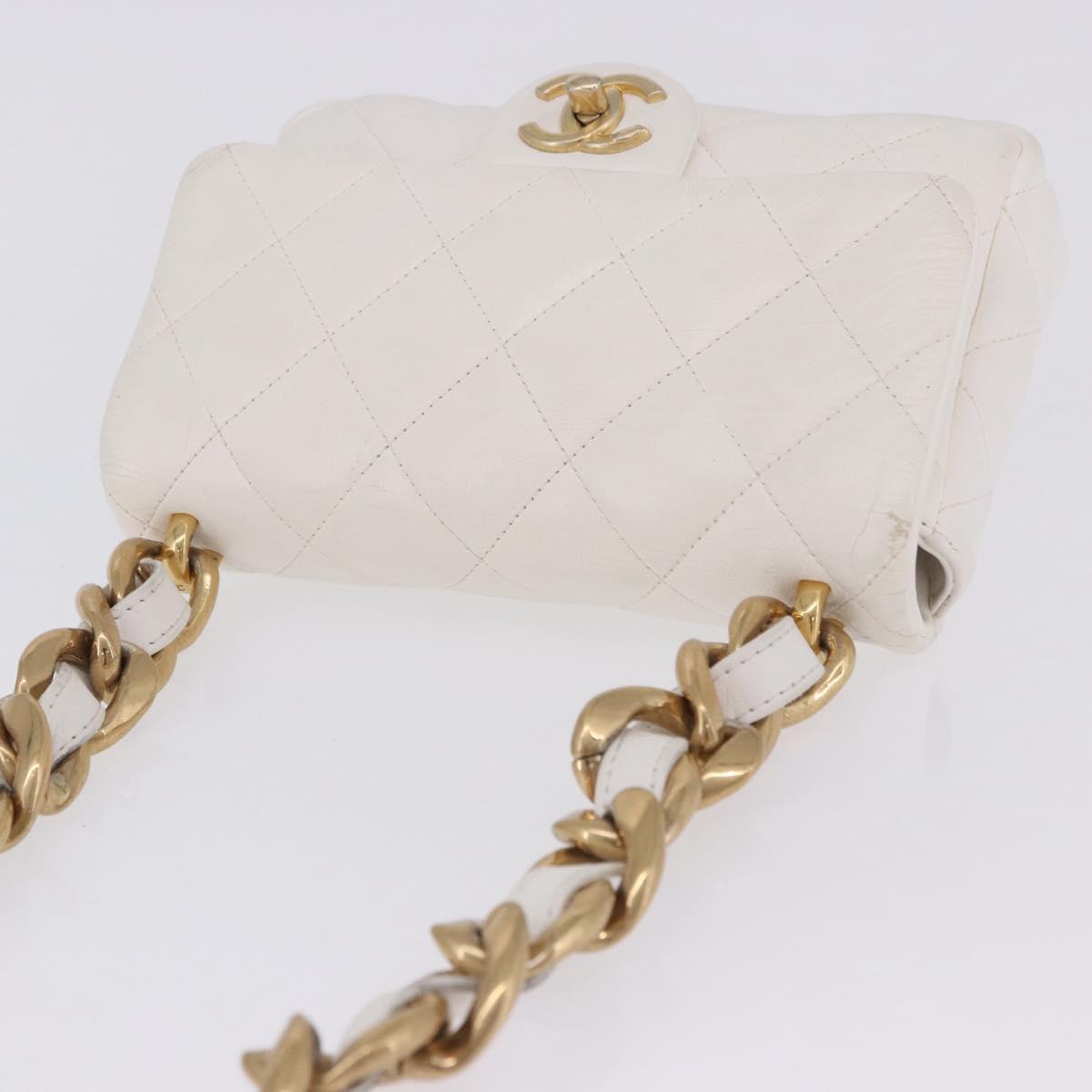 CHANEL Matelasse Chain Shoulder Bag Leather White Gold Tone CC Auth 202072SAM