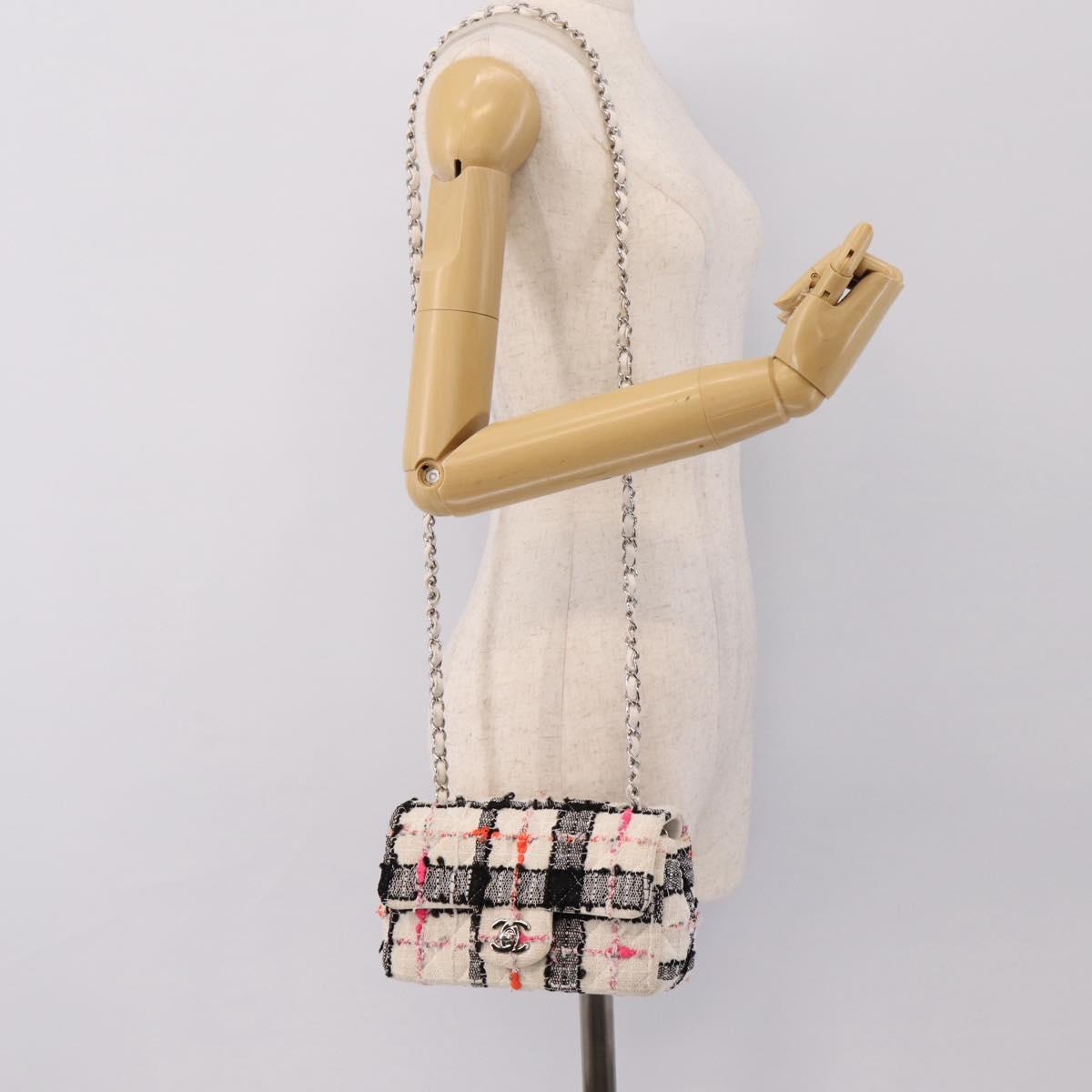 CHANEL Mini Matelasse 20 Chain Shoulder Bag tweed White Silver CC Auth 202073SM
