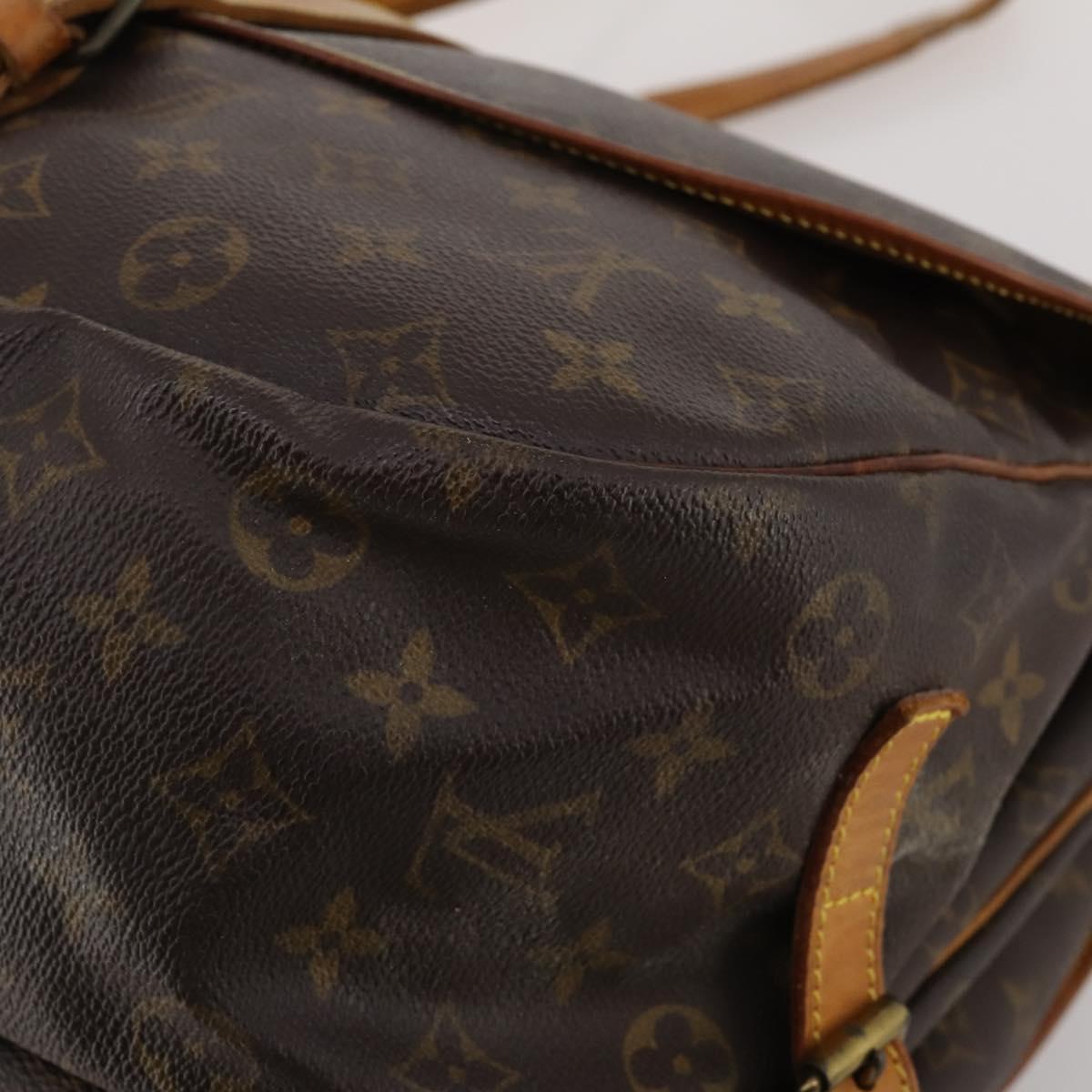 LOUIS VUITTON Monogram Saumur 35 Shoulder Bag M42254 LV Auth 202248