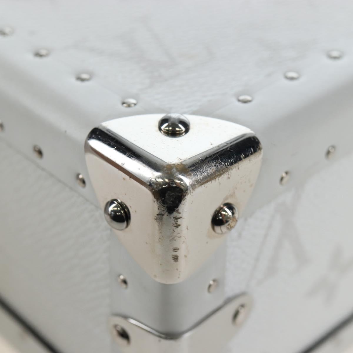 LOUIS VUITTON Tiger Lama Monogram Clutch Box White LV Auth 202290SAM