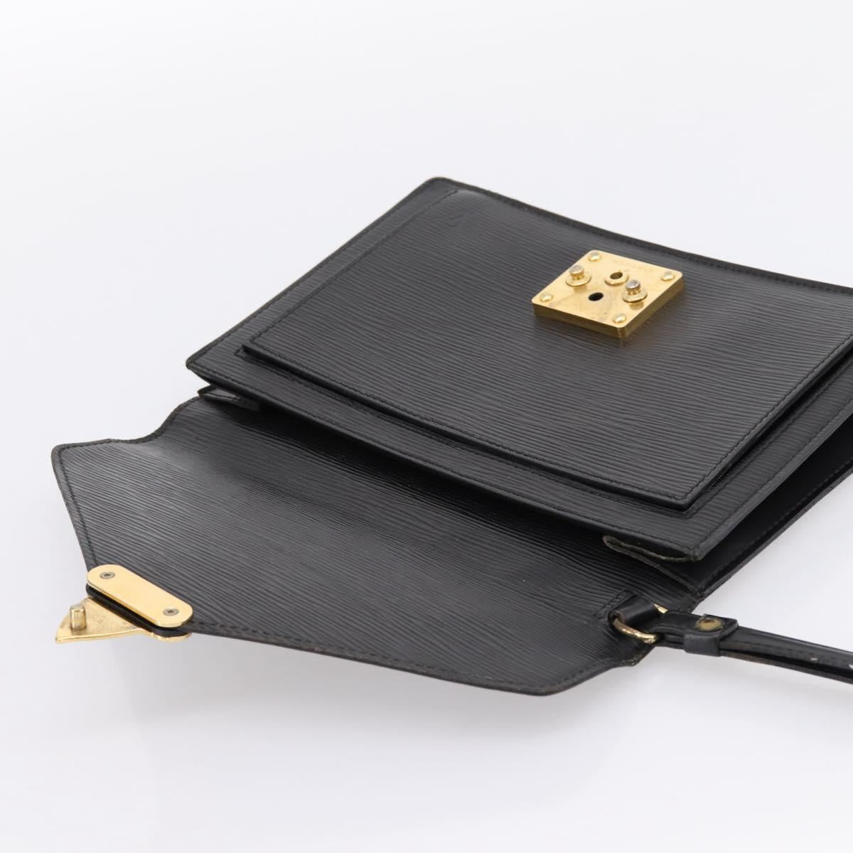LOUIS VUITTON Epi Serie Dragonne Clutch Bag Black Noir M52612 LV Auth 202460