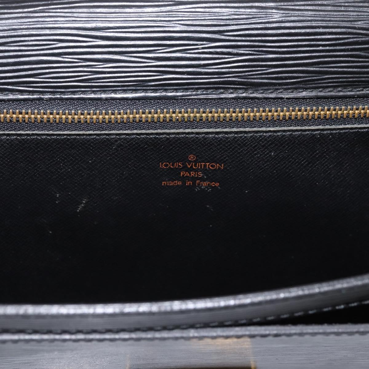 LOUIS VUITTON Epi Serie Dragonne Clutch Bag Black Noir M52612 LV Auth 202460