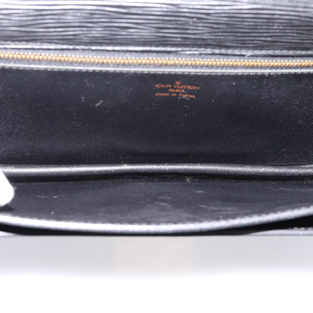 LOUIS VUITTON Epi Serie Dragonne Clutch Bag Black Noir M52612 LV Auth 202460