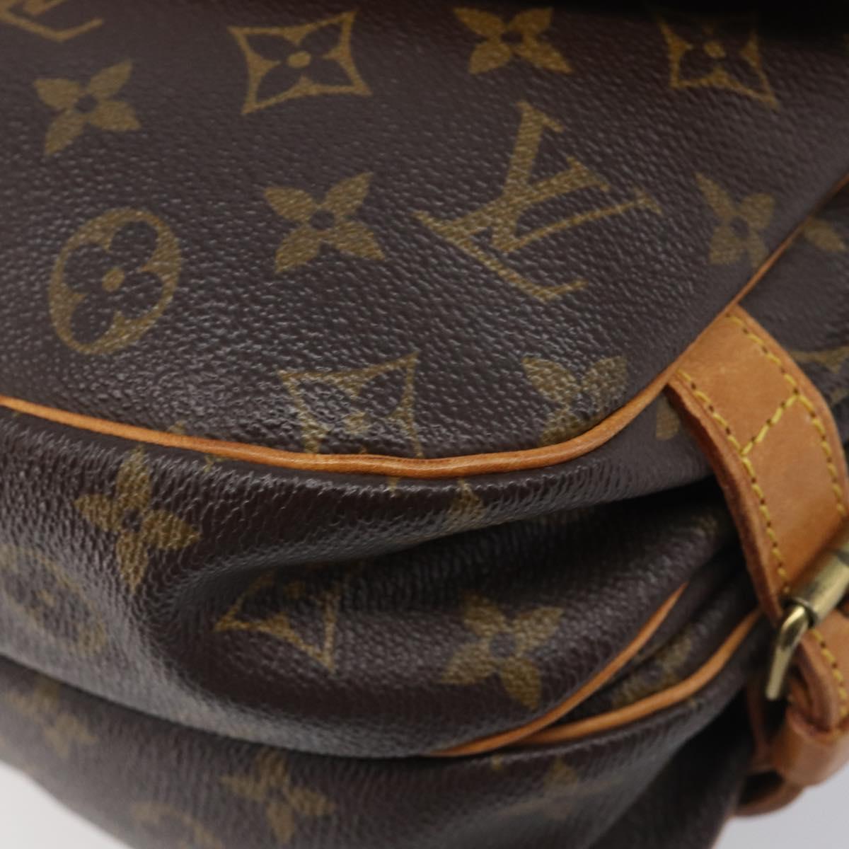 LOUIS VUITTON Monogram Saumur 30 Shoulder Bag M42256 LV Auth 202493