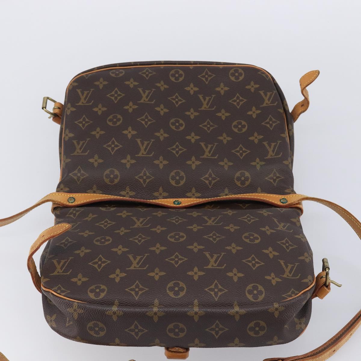 LOUIS VUITTON Monogram Saumur 30 Shoulder Bag M42256 LV Auth 202493