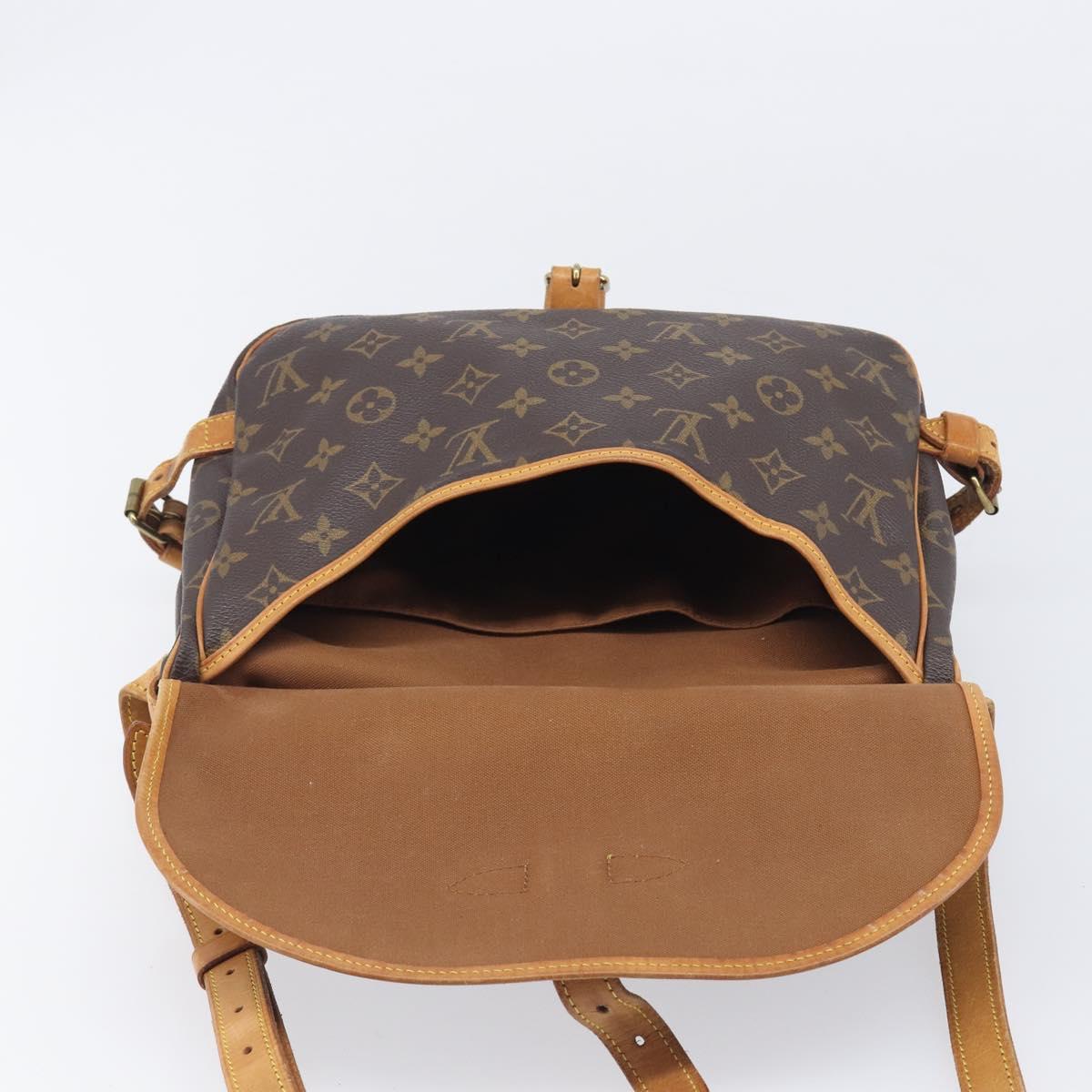 LOUIS VUITTON Monogram Saumur 30 Shoulder Bag M42256 LV Auth 202493