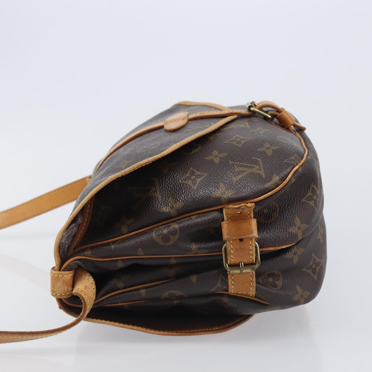 LOUIS VUITTON Monogram Saumur 30 Shoulder Bag M42256 LV Auth 202493