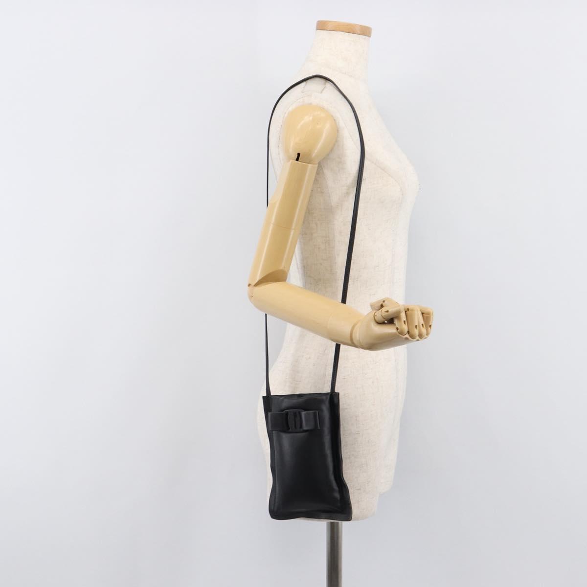 Salvatore Ferragamo Vala Shoulder Pouch Leather Black Auth 202598V