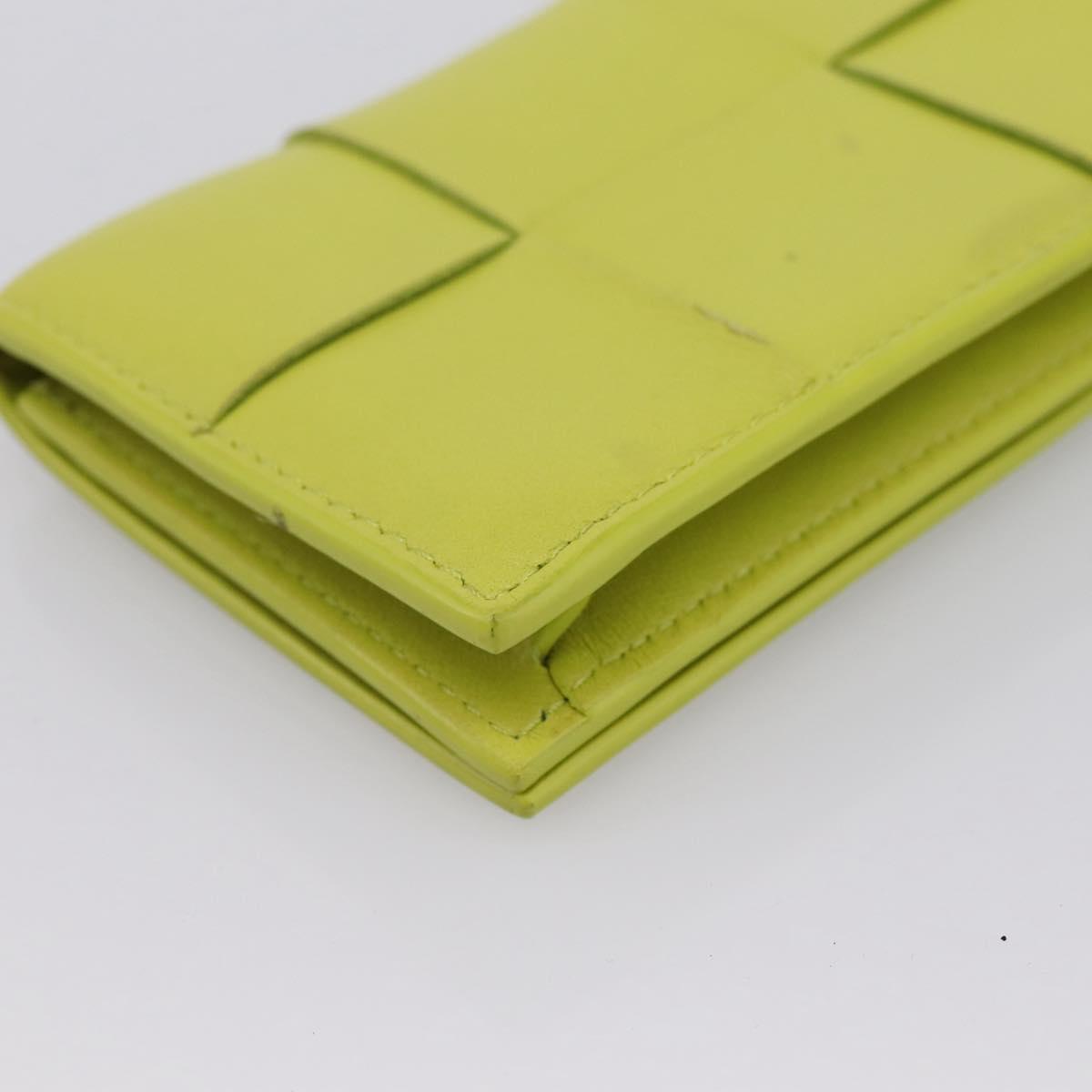 BOTTEGA VENETA Cassette Maxi INTRECCIATO Card Case Leather Green Auth 202712M