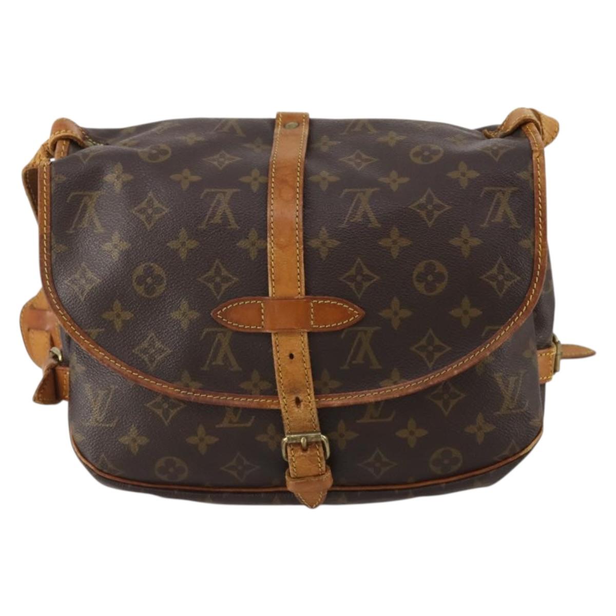 LOUIS VUITTON Monogram Saumur 30 Shoulder Bag M42256 LV Auth 202848