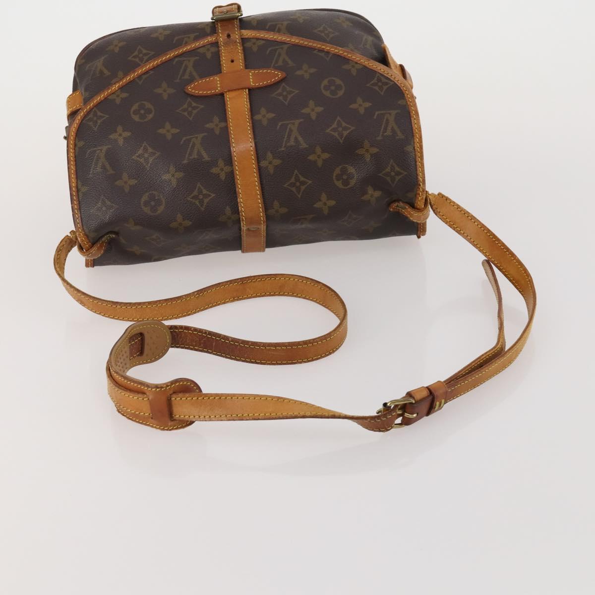 LOUIS VUITTON Monogram Saumur 30 Shoulder Bag M42256 LV Auth 202848