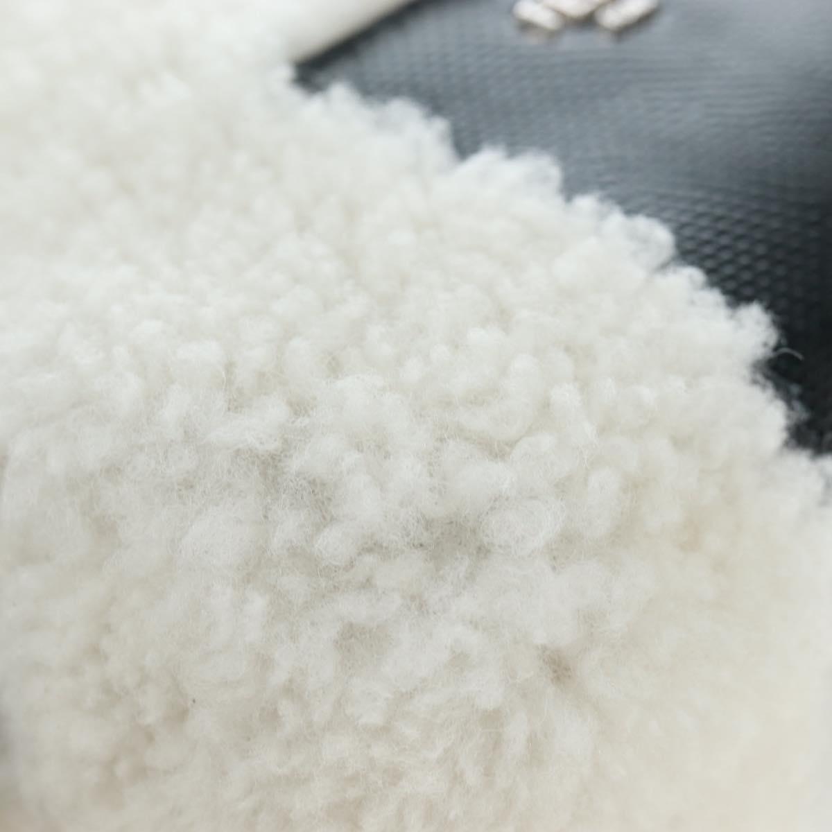 FENDI Rice Ball Shoulder Bag Bore White Black 7AS240 Auth 202864SAM