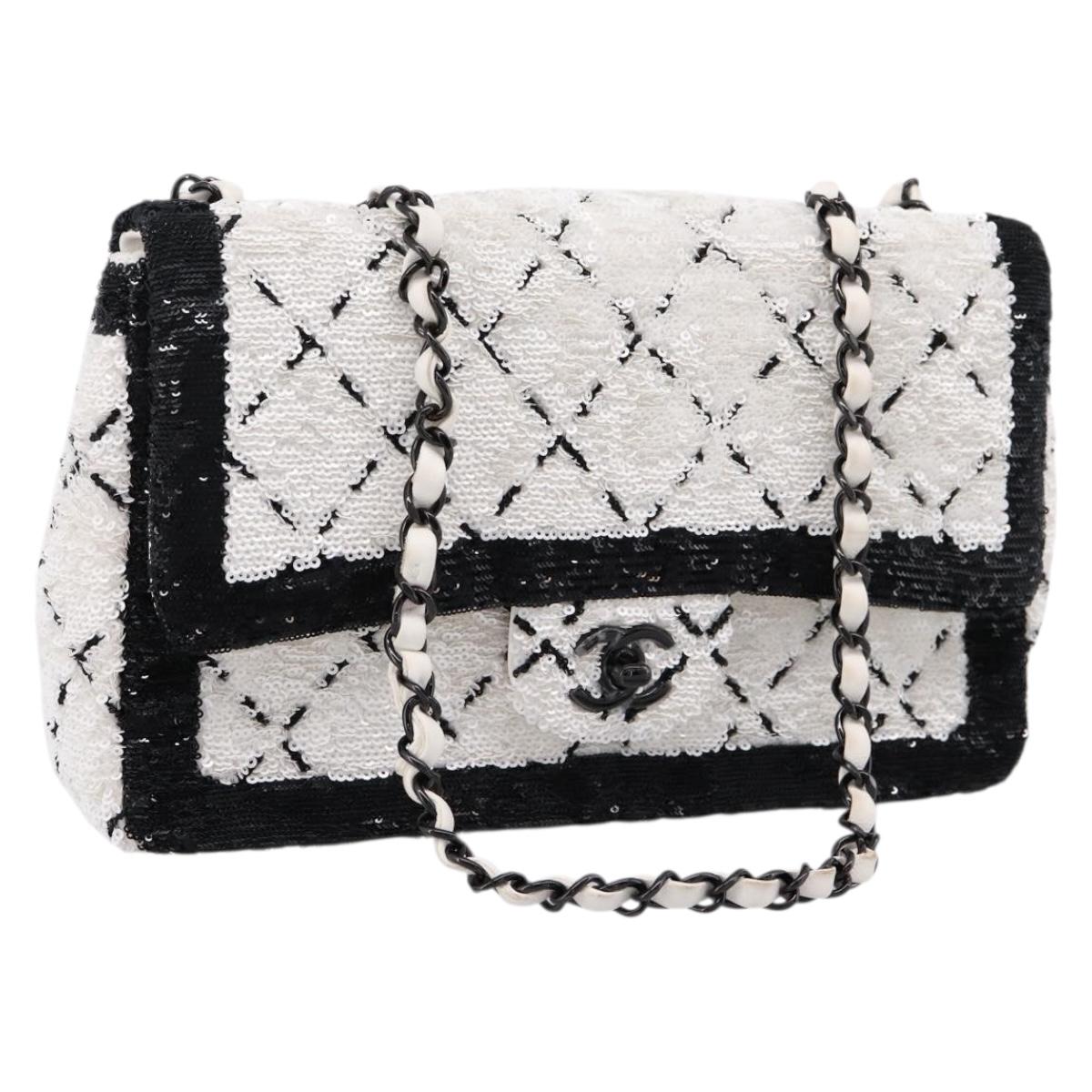 CHANEL Chain Matelasse 25 Shoulder Bag Sequin White CC Auth 202896SM