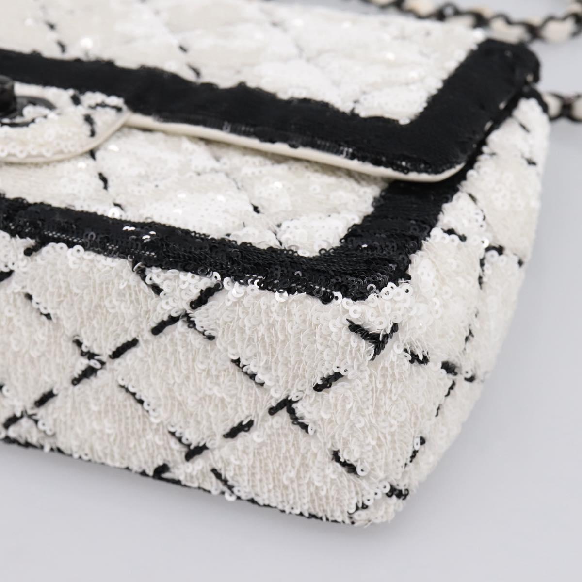 CHANEL Chain Matelasse 25 Shoulder Bag Sequin White CC Auth 202896SM