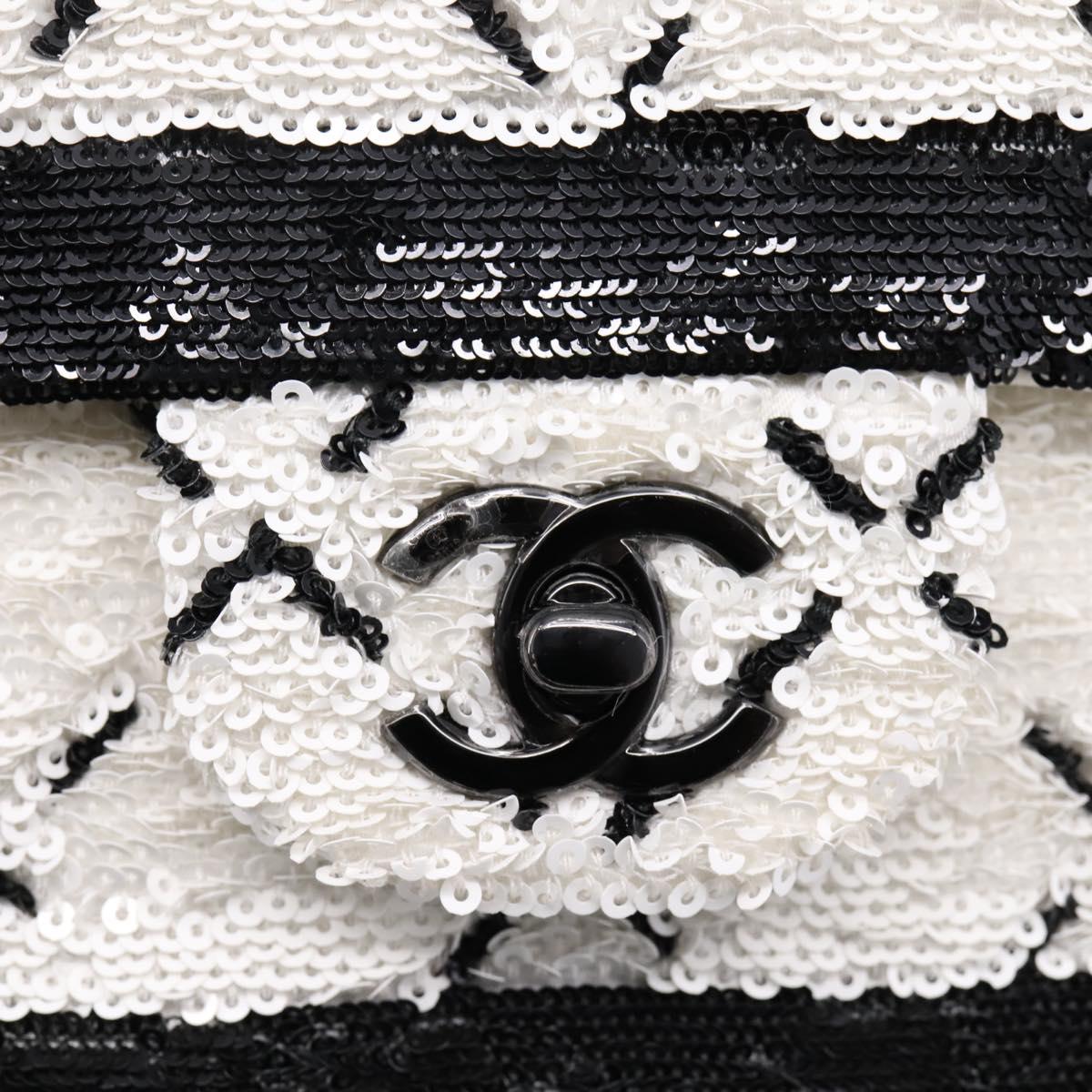 CHANEL Chain Matelasse 25 Shoulder Bag Sequin White CC Auth 202896SM