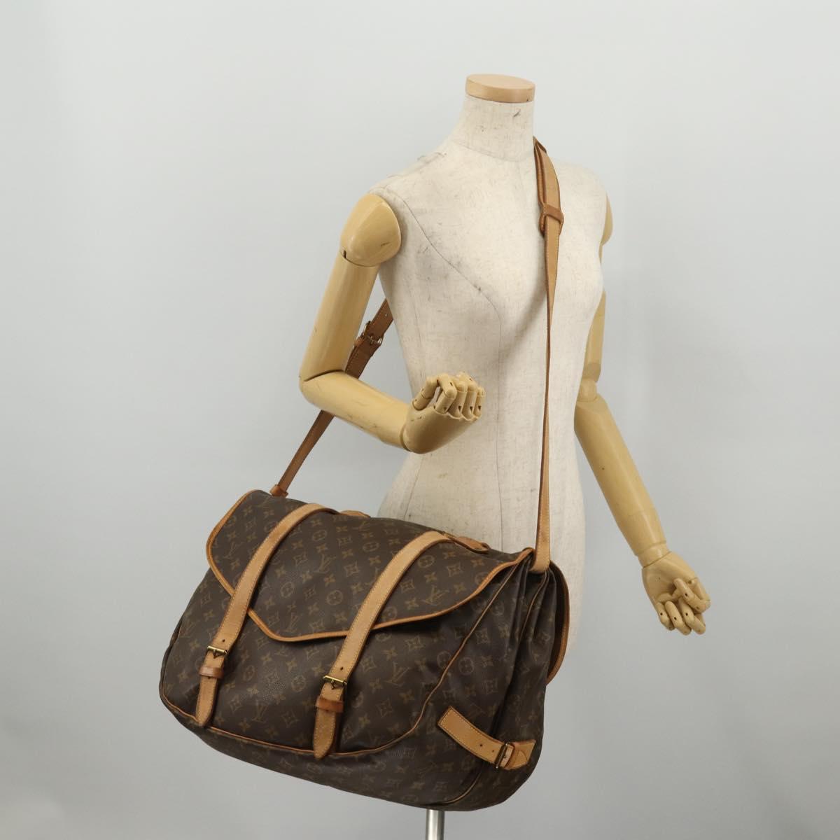 LOUIS VUITTON Monogram Saumur 43 Shoulder Bag M42252 LV Auth 202937