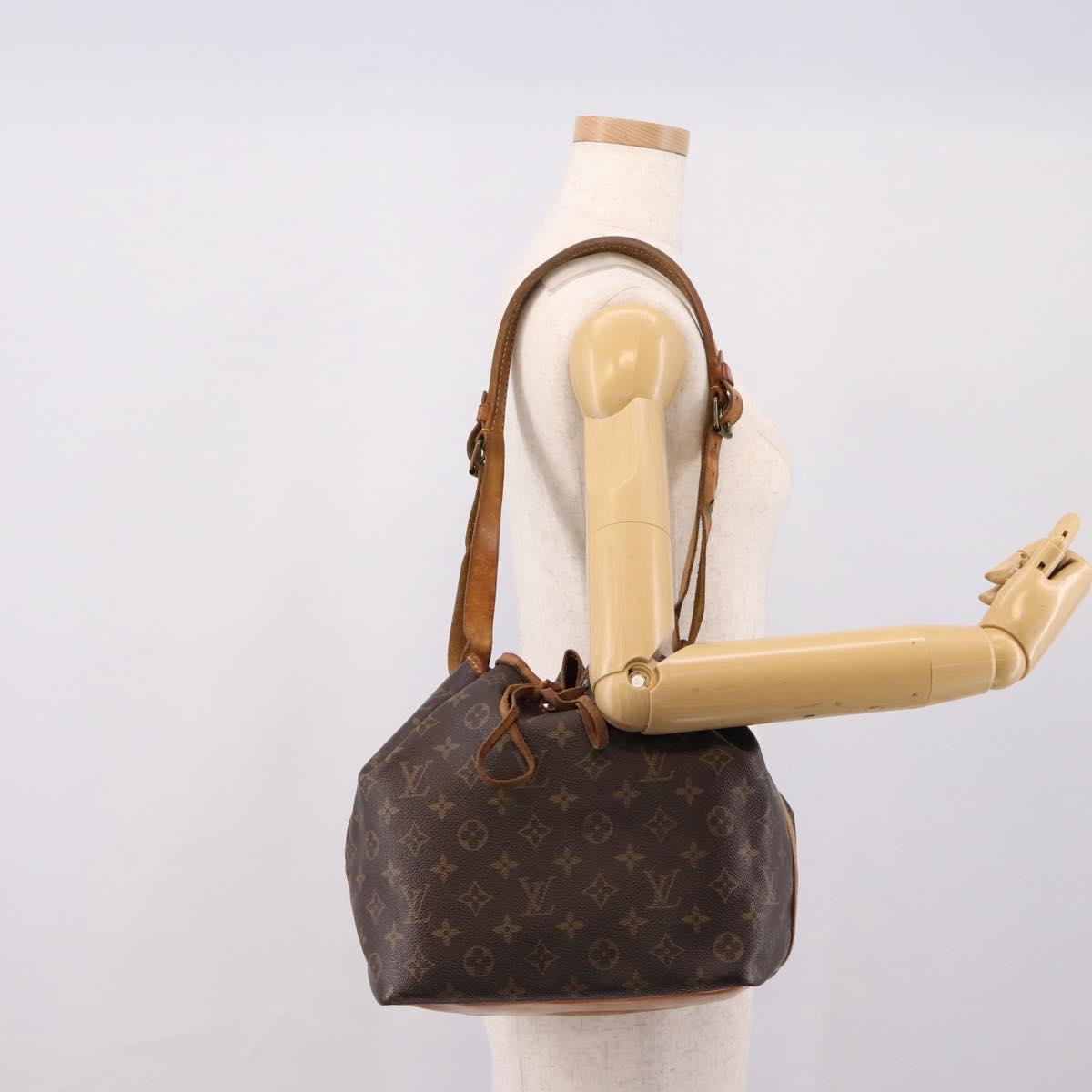 LOUIS VUITTON Monogram Petit Noe Shoulder Bag M42226 LV Auth 202947