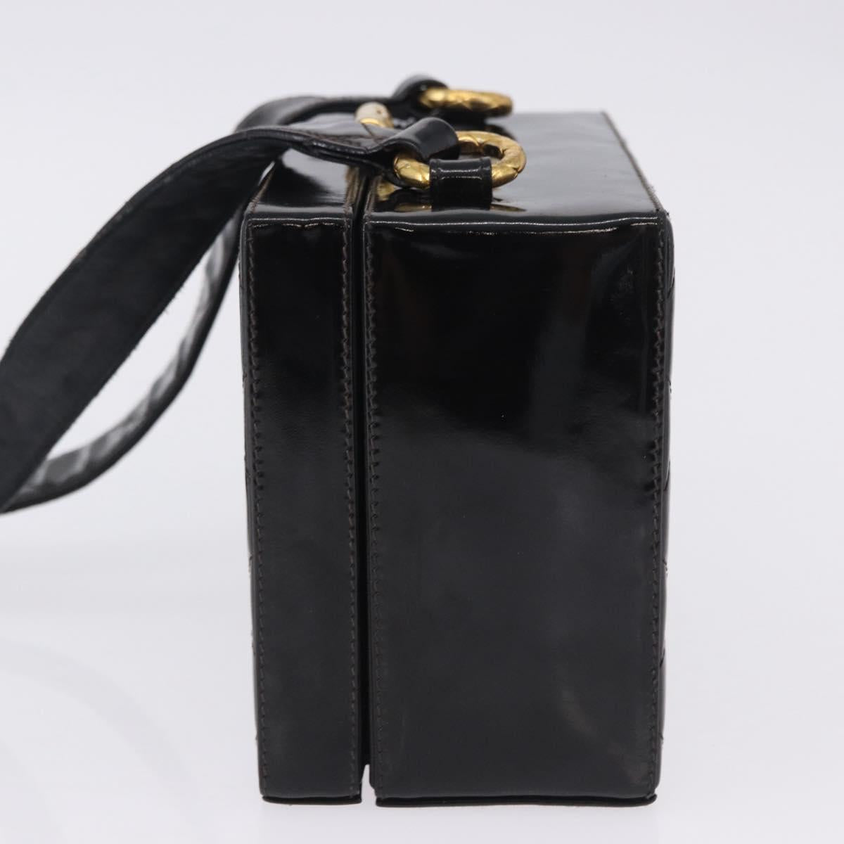 CHANEL Matelasse Shoulder Bag Patent Leather Black Gold CC Auth 203247